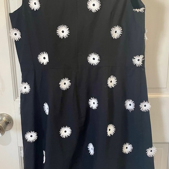 Talbots Black and white daisy Sleeveless Dress Sz6 flounce‎ hem - Picture 7 of 8